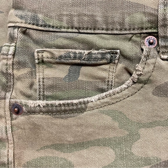 Lucky Brand Women's Green Camouflage Jean Shorts - Picture 14 of 14